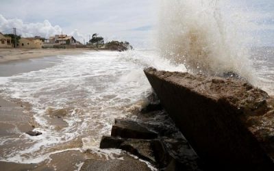 Alerta para ventos fortes e ressaca do mar em SJB
