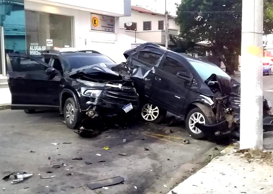 Homem ferido em acidente no Centro de Campos
