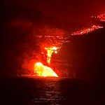 Vídeo - Lava de vulcão Cumbre Vieja chega ao oceano