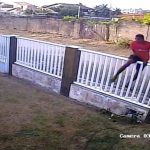 Vídeos - Homem invade casa e furta carteira e celular em Grussaí