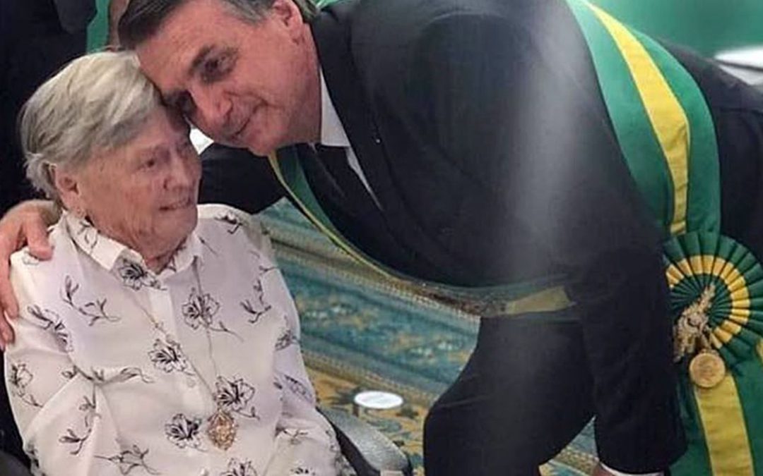 Mãe do presidente Jair Bolsonaro morre aos 94 anos