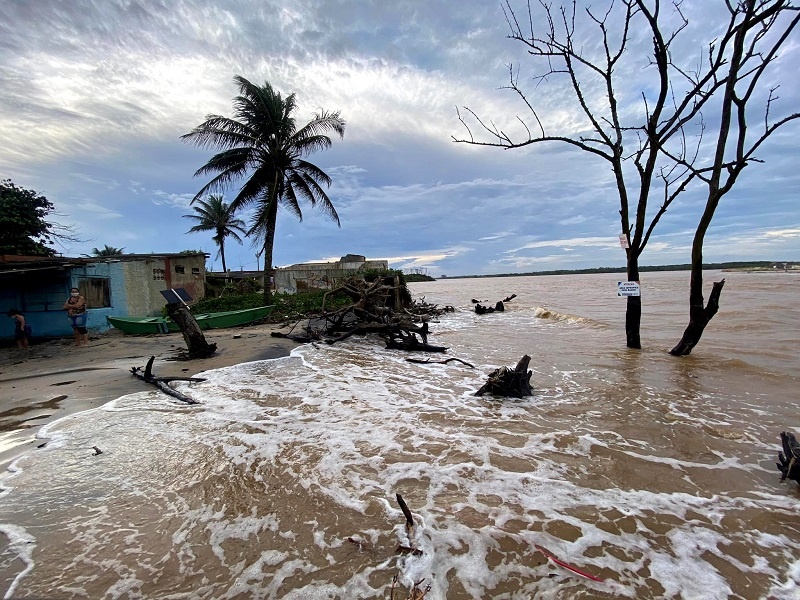 Vídeos – Mar volta a avançar no Pontal de Atafona