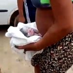 Vídeos - Mulher dá à luz no meio da rua de Campos