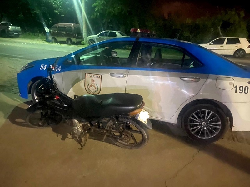 Jovens detidos em SJB com motocicleta furtada em Bom Jesus de Itabapoana