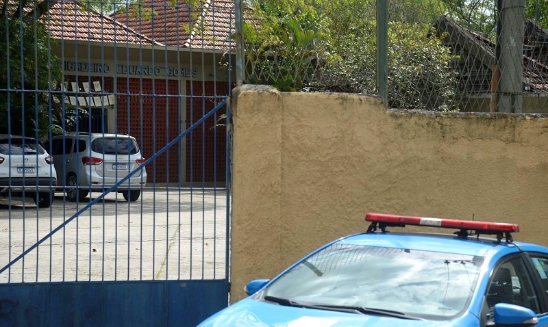 Jovem esfaqueou colegas sem motivo, diz padrasto de uma das vítimas
