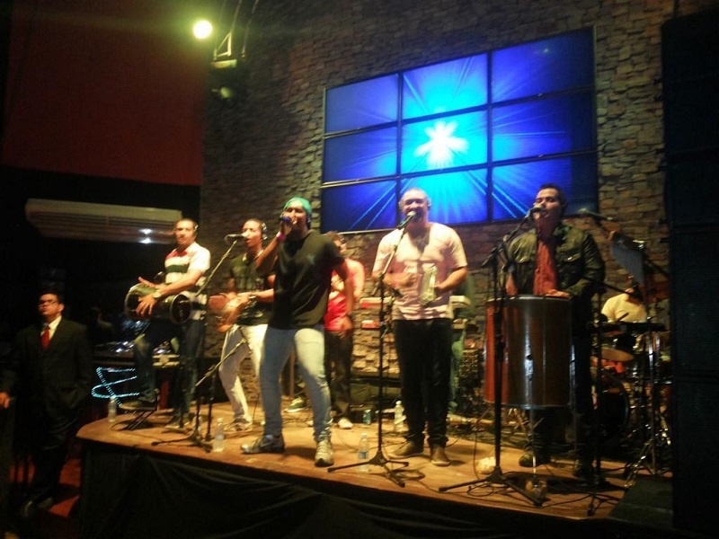 Grupo de pagode I9 faz sucesso na região