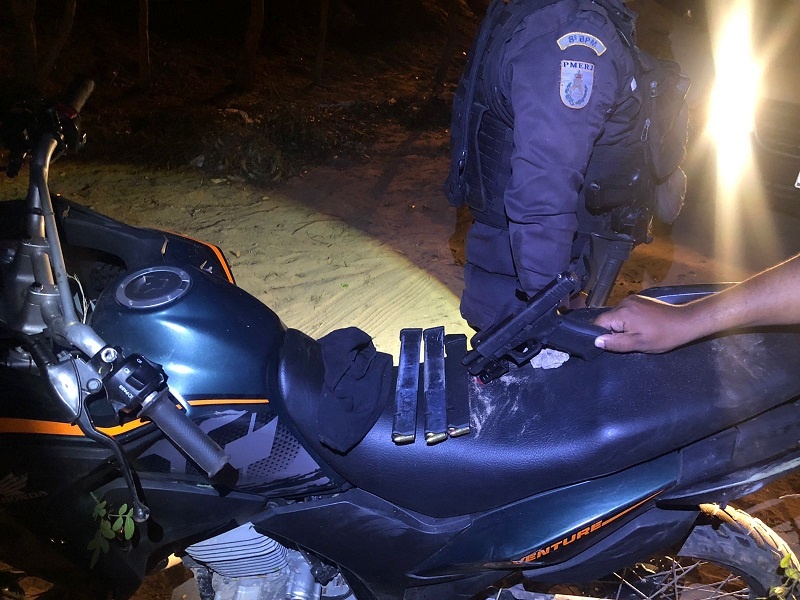Vídeo – Perseguição policial em SFI termina com homem ferido e pistola apreendida