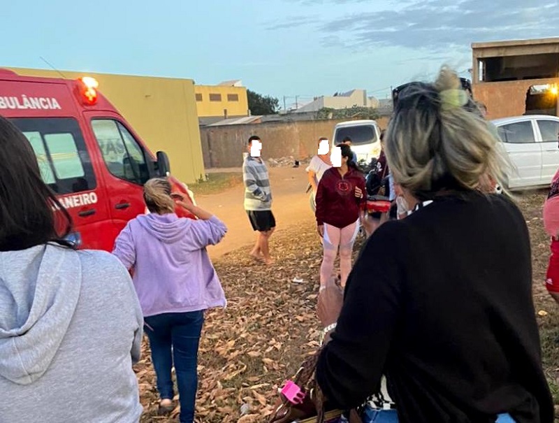 Adolescente ferida após sofrer queda de moto em SJB