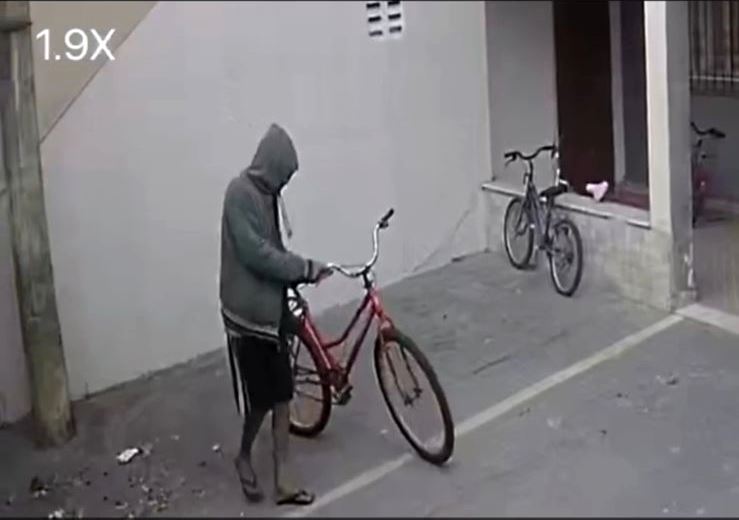 Vídeo – Homem é preso após invadir casa no Centro de SJB