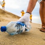 Ações de preservação ambiental acontecem neste sábado em SJB Limpeza praia
