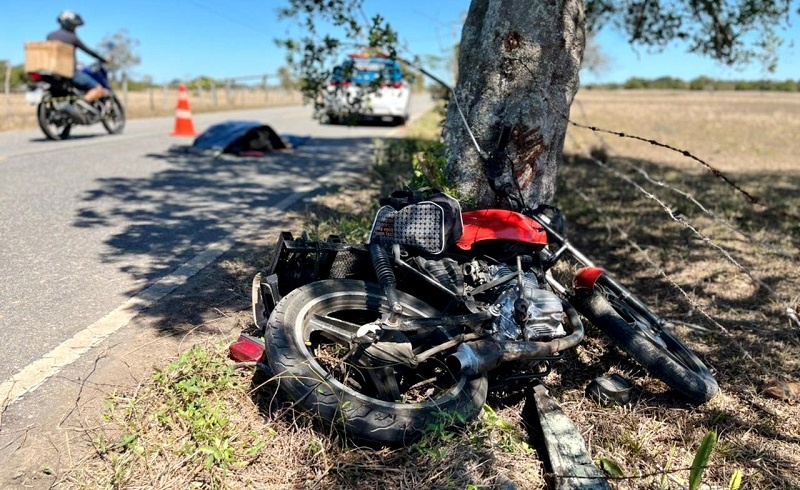 Vídeo – Motociclista morre em acidente em SJB