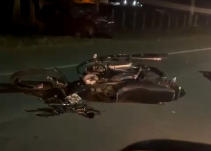 Vídeos – Acidente deixa casal gravemente ferido na RJ 216