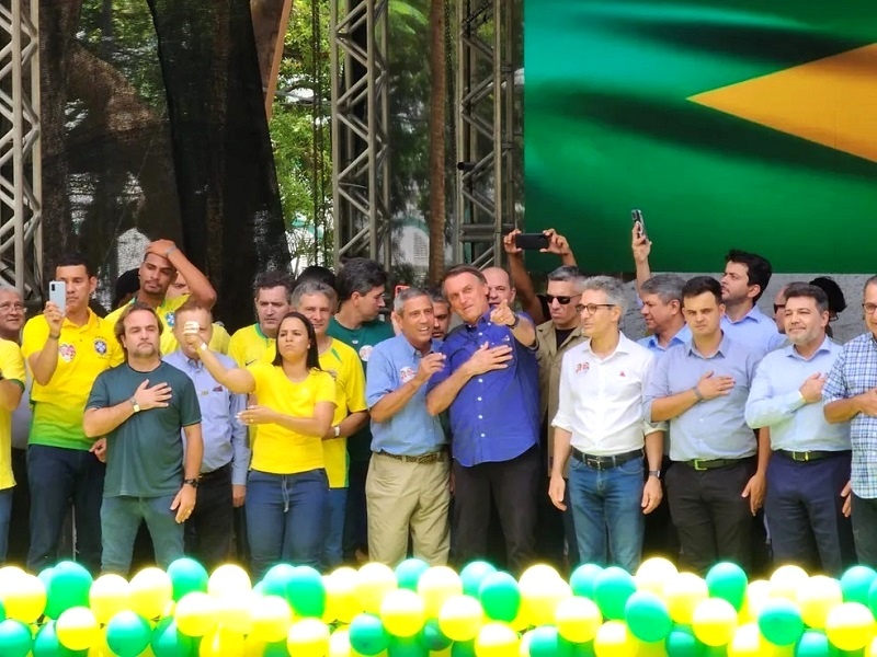 Bolsonaro faz campanha em Minas Gerais e destaca números do emprego