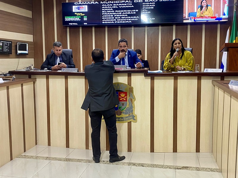 Refis, cursos profissionalizante, esportes radicais e reformas de praças em pauta na Câmara de SJB