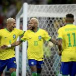 Brasil goleia Coreia e avança para as quartas de final
