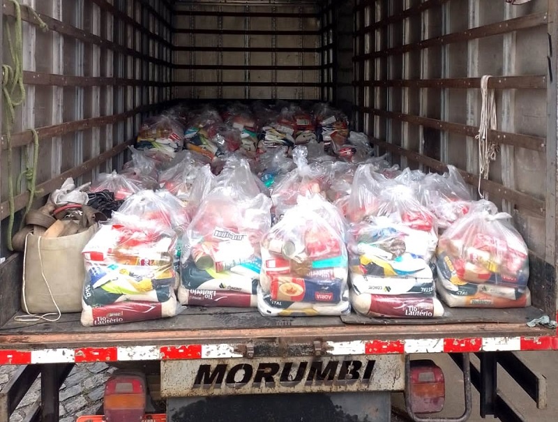 Vídeo – SJB entrega mais de 4 mil quilos de alimentos em Carapebus