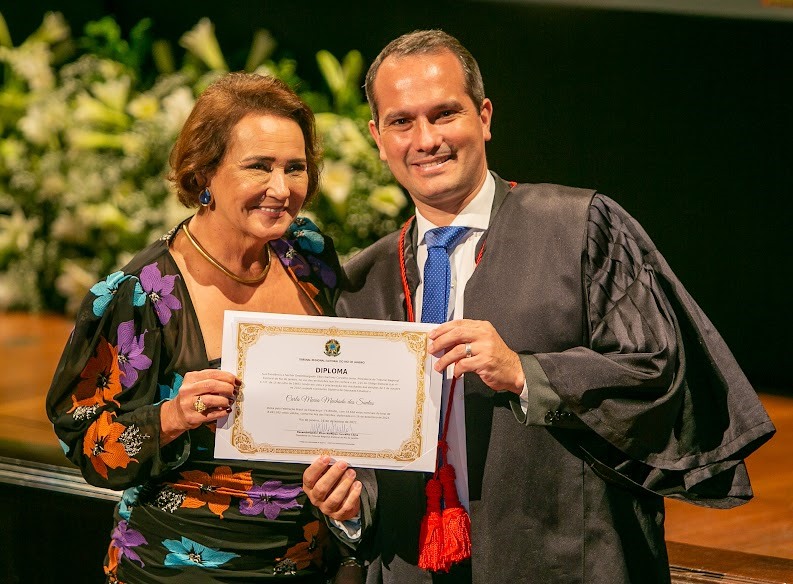 Carla Machado é diplomada pelo TRE-RJ