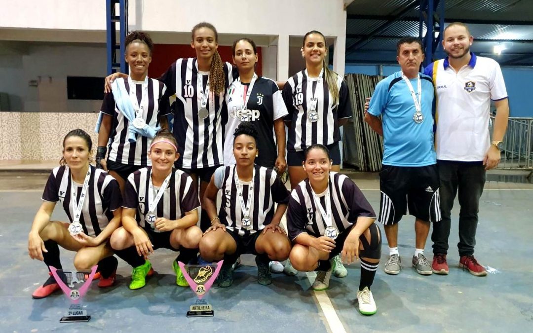 Time de futsal feminino de SJB conquista segundo lugar em Macaé