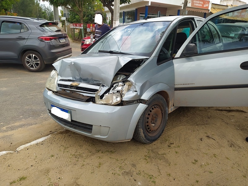 Mulher é presa por embriaguez ao volante após acidente em SJB