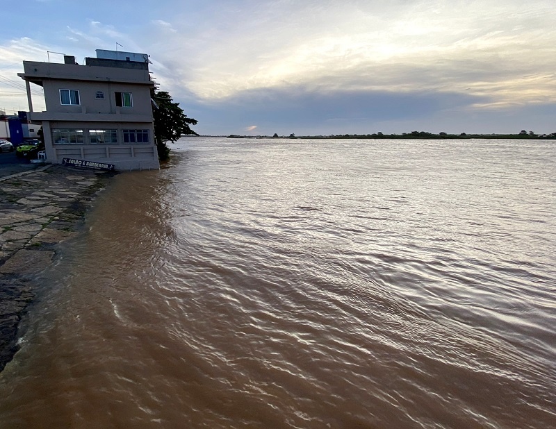 Vídeo – Nível do Paraíba do Sul mantém 6,65 metros