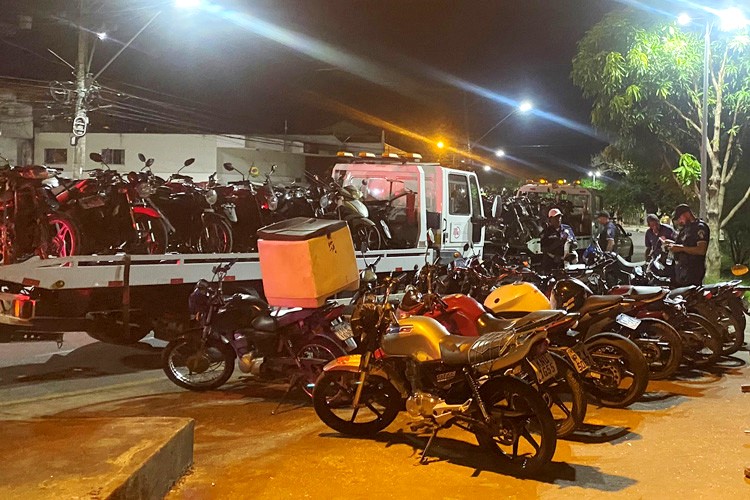 Operação de PM e GCM termina com 39 motos apreendidas em Campos