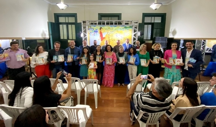 Escritores de São João da Barra recebem homenagem da Câmara