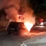 Vídeo - Carro fica destruído após pegar fogo em São João da Barra