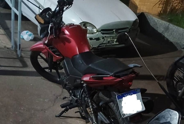 Motocicleta furtada em Guaratiba é recuperada no Centro de São João da Barra