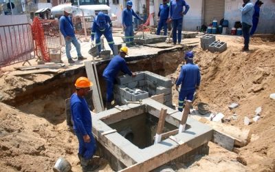 Ruas do Centro de SJB recebem obras estruturantes antes de serem asfaltadas