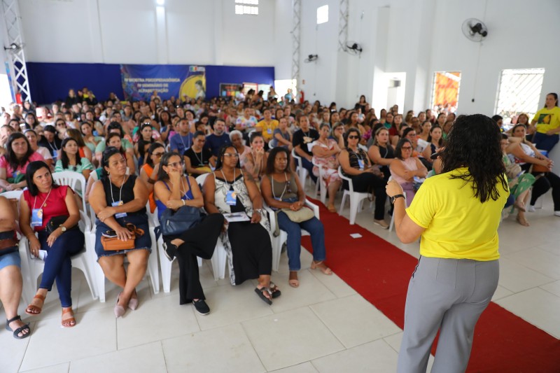 Seminário de Alfabetização e Mostra Psicopedagógica reúnem profissionais da rede municipal