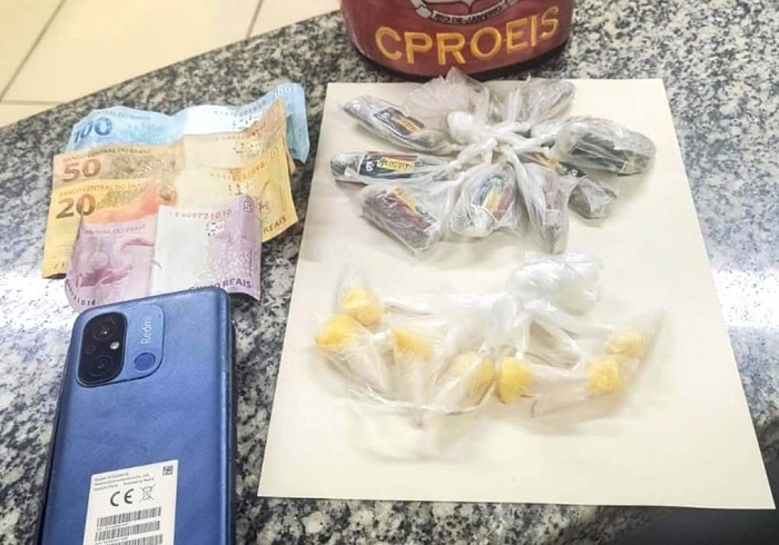 Perseguição policial termina com motociclista preso com drogas em SJB