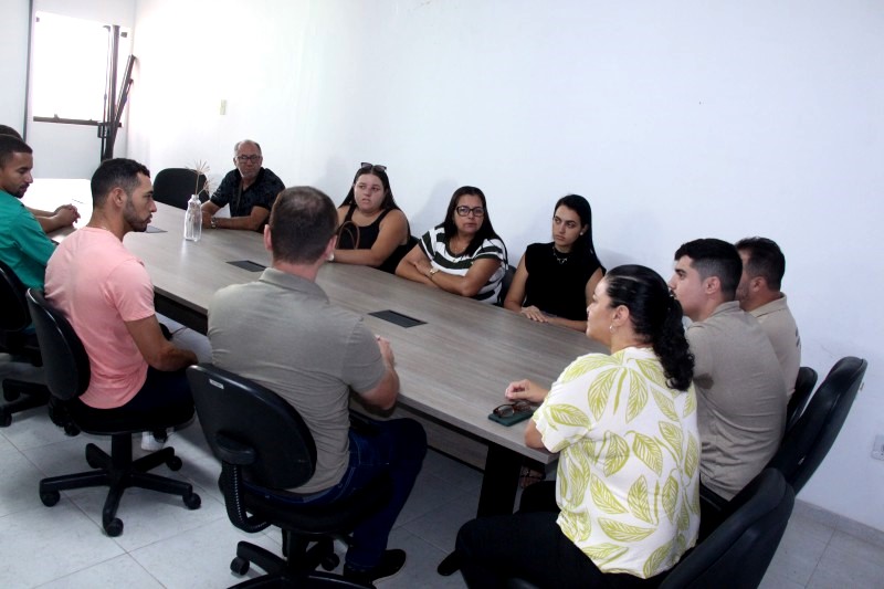 Comerciantes de SJB participam de reunião sobre a troca dos cartões Cidadão e do Servidor