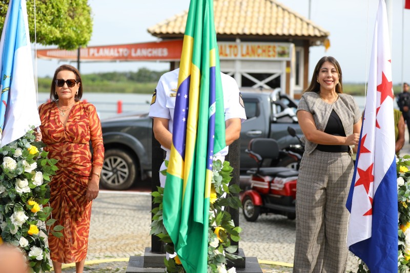 Vídeo – Hasteamento de bandeiras e inauguração de busto marcam data histórica em SJB