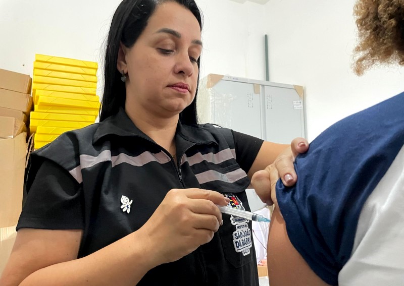 Alunos da rede municipal têm situação vacinal verificada em SJB