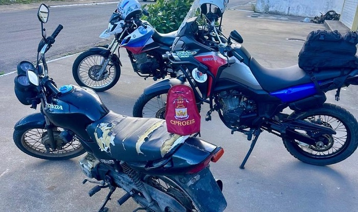 Motocicleta sem placa é apreendida em São João da Barra