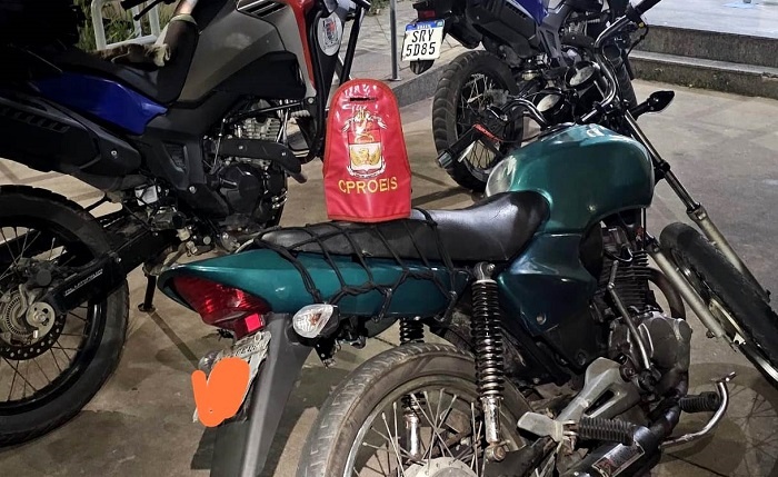 Motocicleta com descarga irregular é apreendida por perturbação do sossego em Atafona