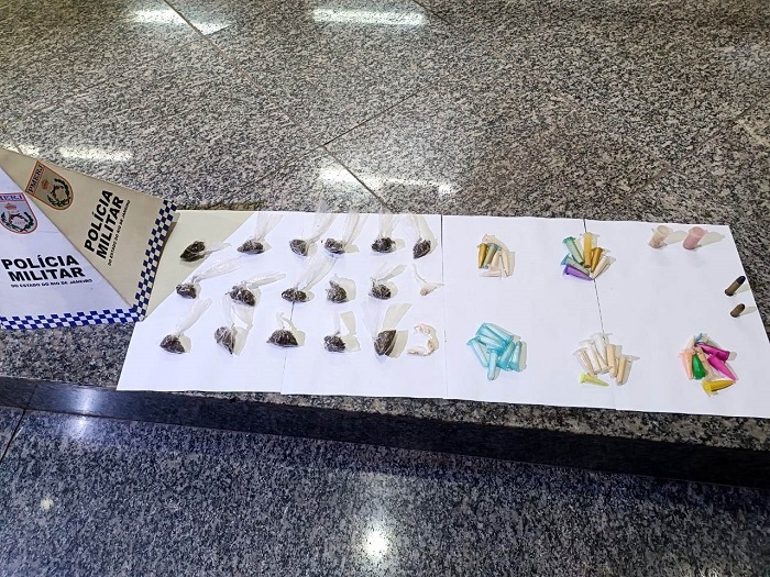 Vídeo – PM apreende drogas e munições em São João da Barra