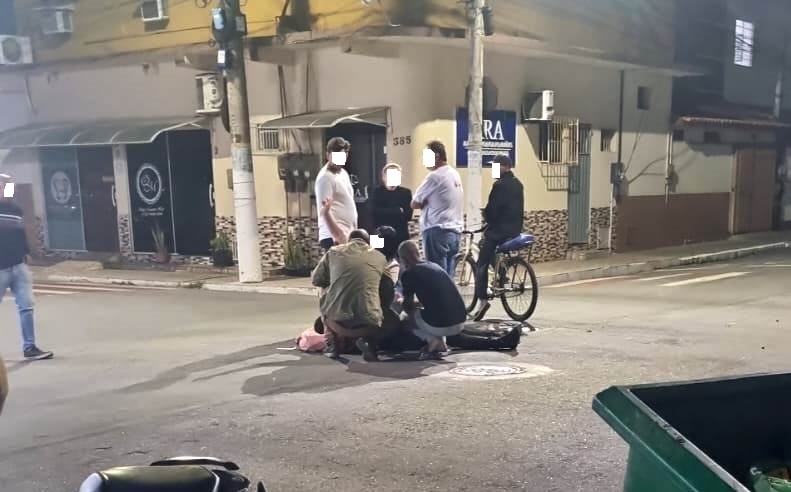 Acidente deixa motociclista ferido no Centro de São João da Barra