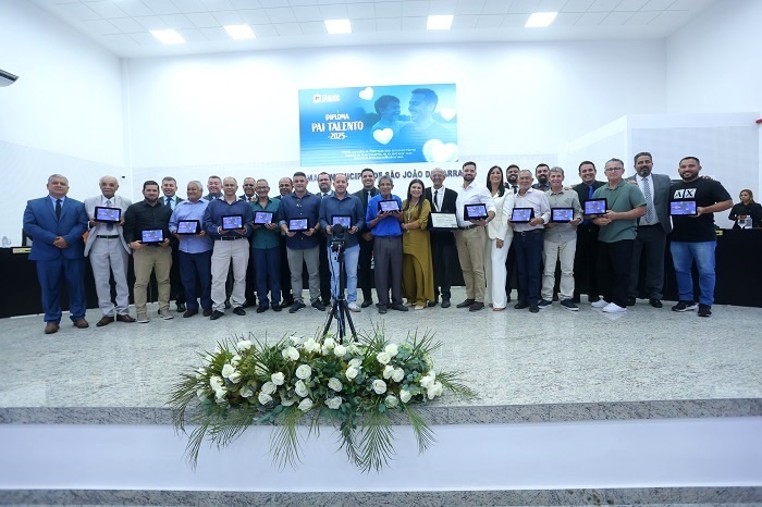 Noite de entrega do Prêmio Pai Talento e da Medalha João Oscar na Câmara de São João da Barra