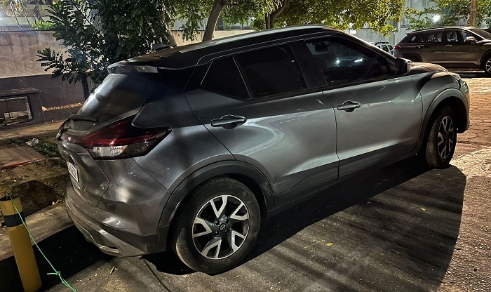 Carro roubado no Rio de Janeiro é recuperado pela PRF após perseguição em Campos dos Goytacazes