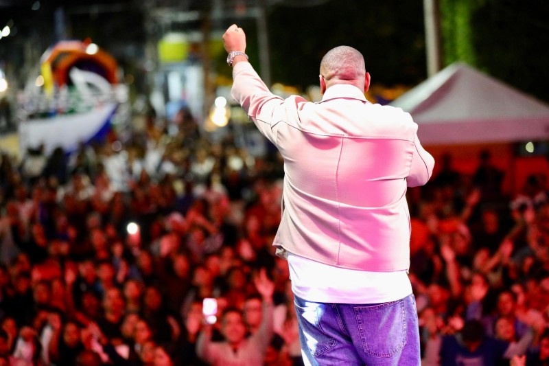 Aviva SJB tem última noite marcada por show vibrante de Samuel Messias
