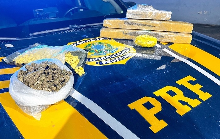 Vídeo – PRF apreende ecstasy, skunk e maconha em abordagem na BR-101 em Campos dos Goytacazes