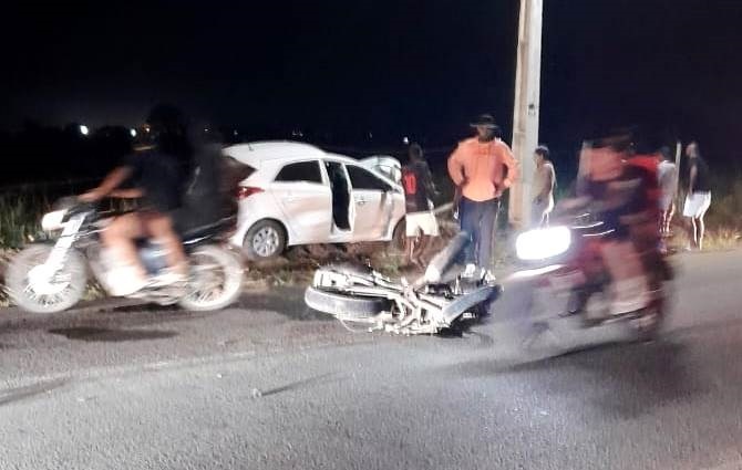 Homens morrem em colisão entre moto e carro na RJ-224, em SFI