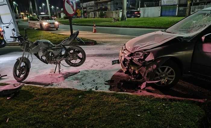 Motociclista fica ferido em colisão na BR-101, em Campos dos Goytacazes