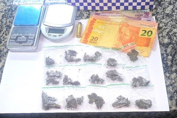 Jovem é preso por tráfico de drogas em São João da Barra
