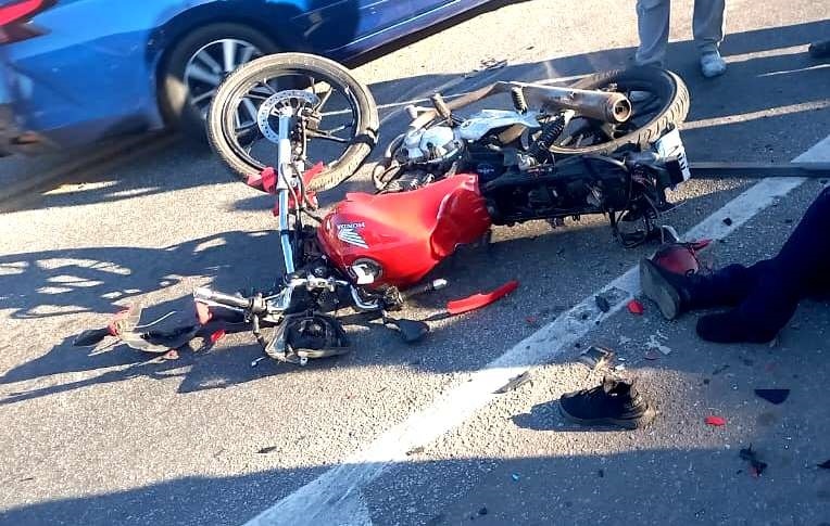 Vídeos – Motoboy morre após acidente em Campos