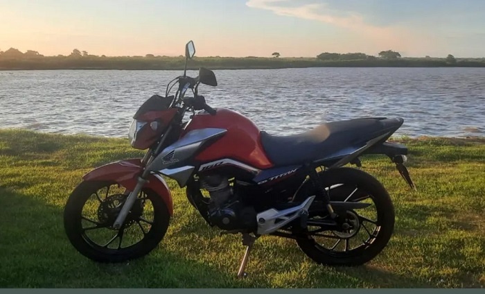 Motocicleta furtada no Centro de São João da Barra