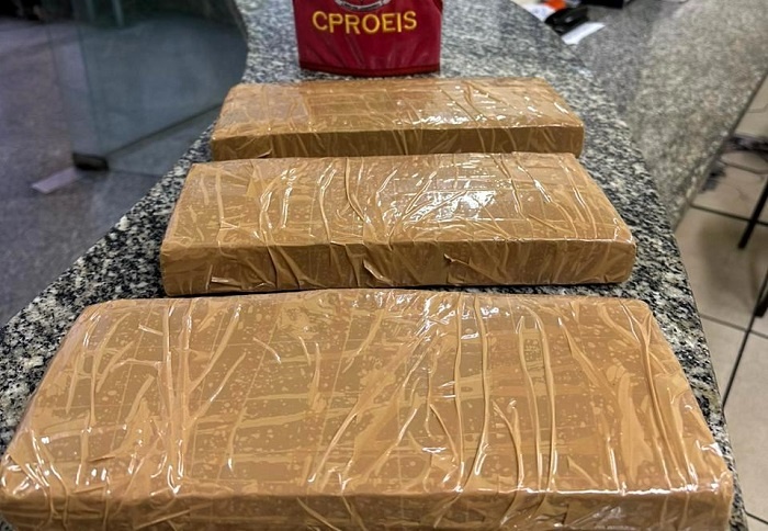 Polícia apreende cerca de 4 kg de maconha em ação do PROEIS em São João da Barra