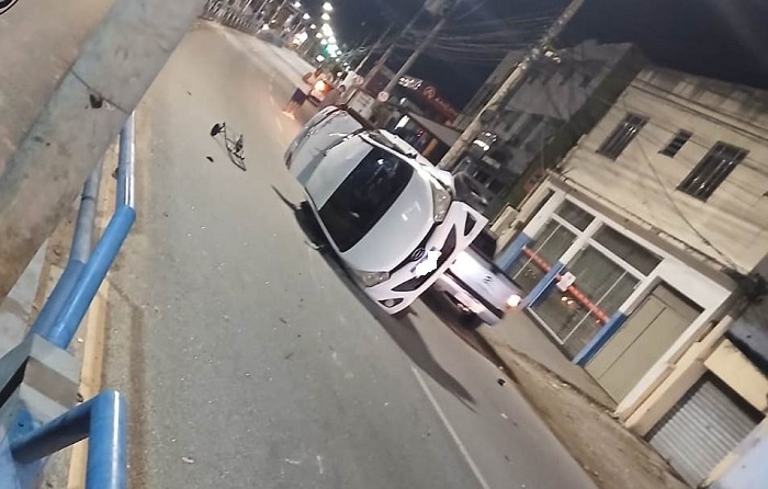 Homem fica ferido após capotamento na Avenida 28 de Março, em Campos