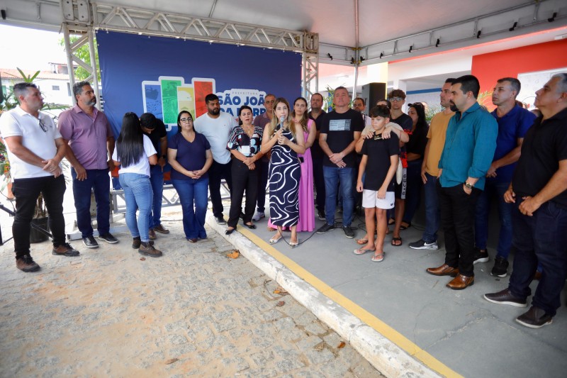 Vídeos – Carla Caputi reinaugura ESF Nova SJB